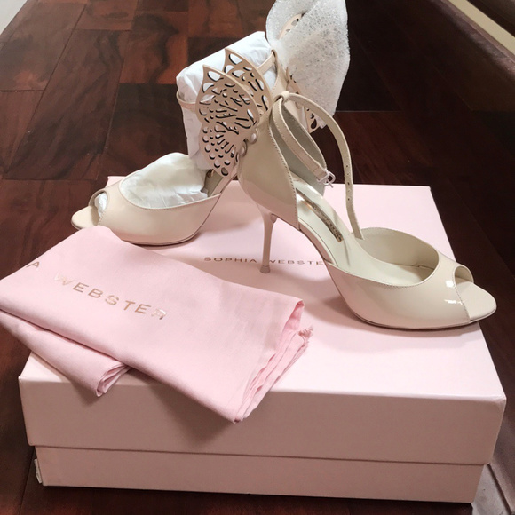Sophia Webster Nude Patent Butterfly Wings sandals - Picture 2 of 9
